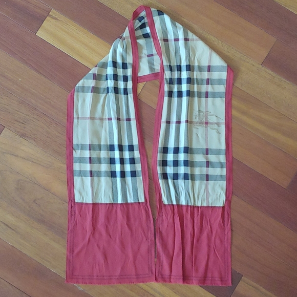 Silk burberry scarf NWOT - Picture 2 of 5